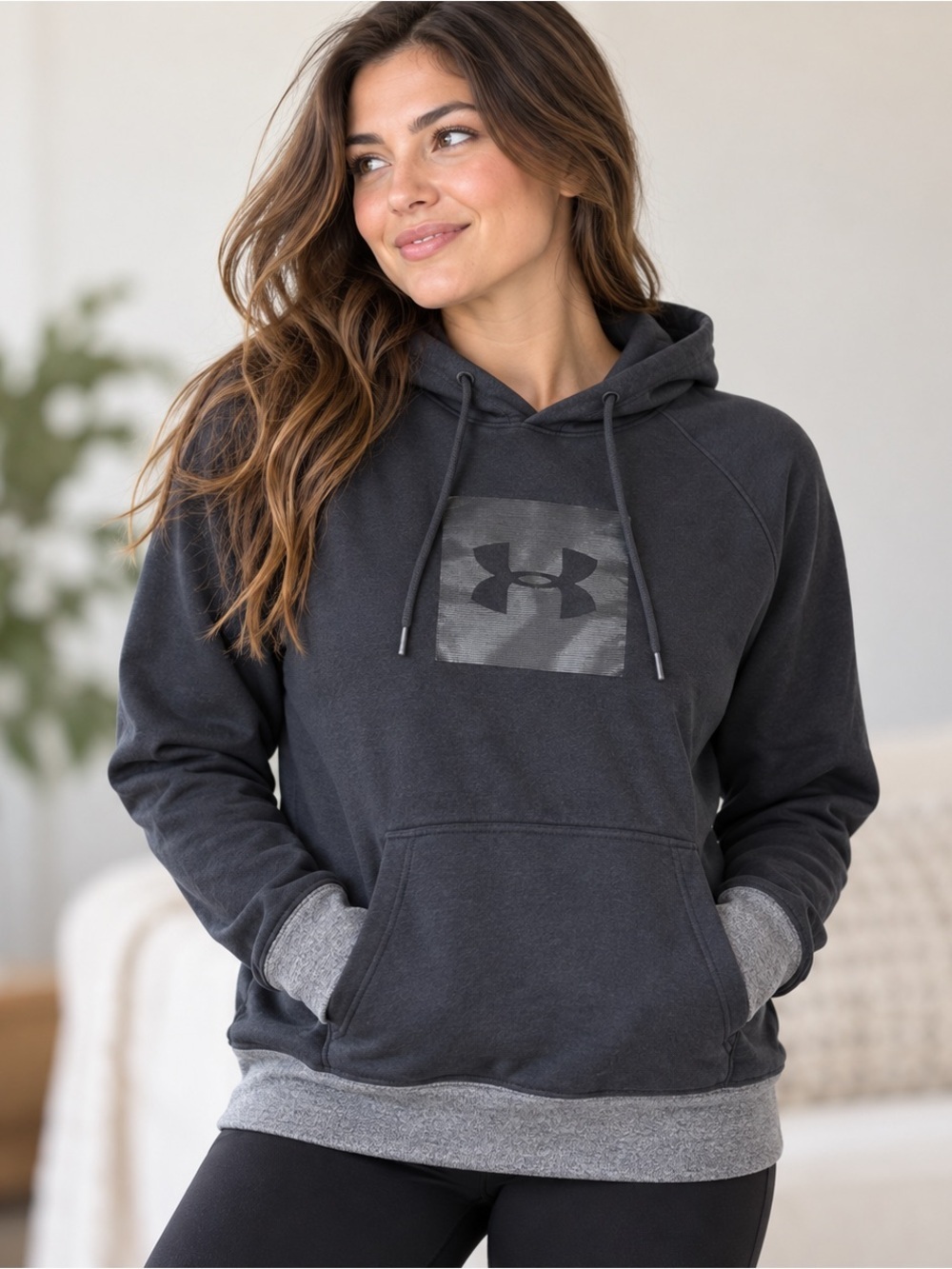 Under Armour Threadborne Hoodie Sweatshirt Womens Large Zip Pockets Logo Black